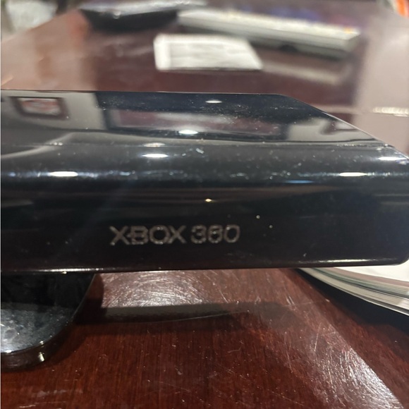 Xbox 360 Kinect Sensor - Picture 2 of 4